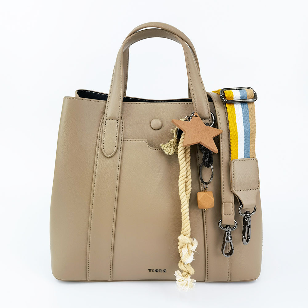 กระเป๋าสะพายข้าง Faye สีเทาอมน้ำตาล แบบสวยๆ พกพาสะดวก ราคาสุดคุ้ม |  St.James & Trend